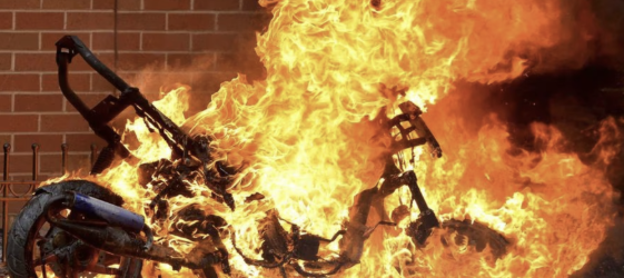 Apa Penyebab Motor Bisa Terbakar Secara Tiba-tiba?